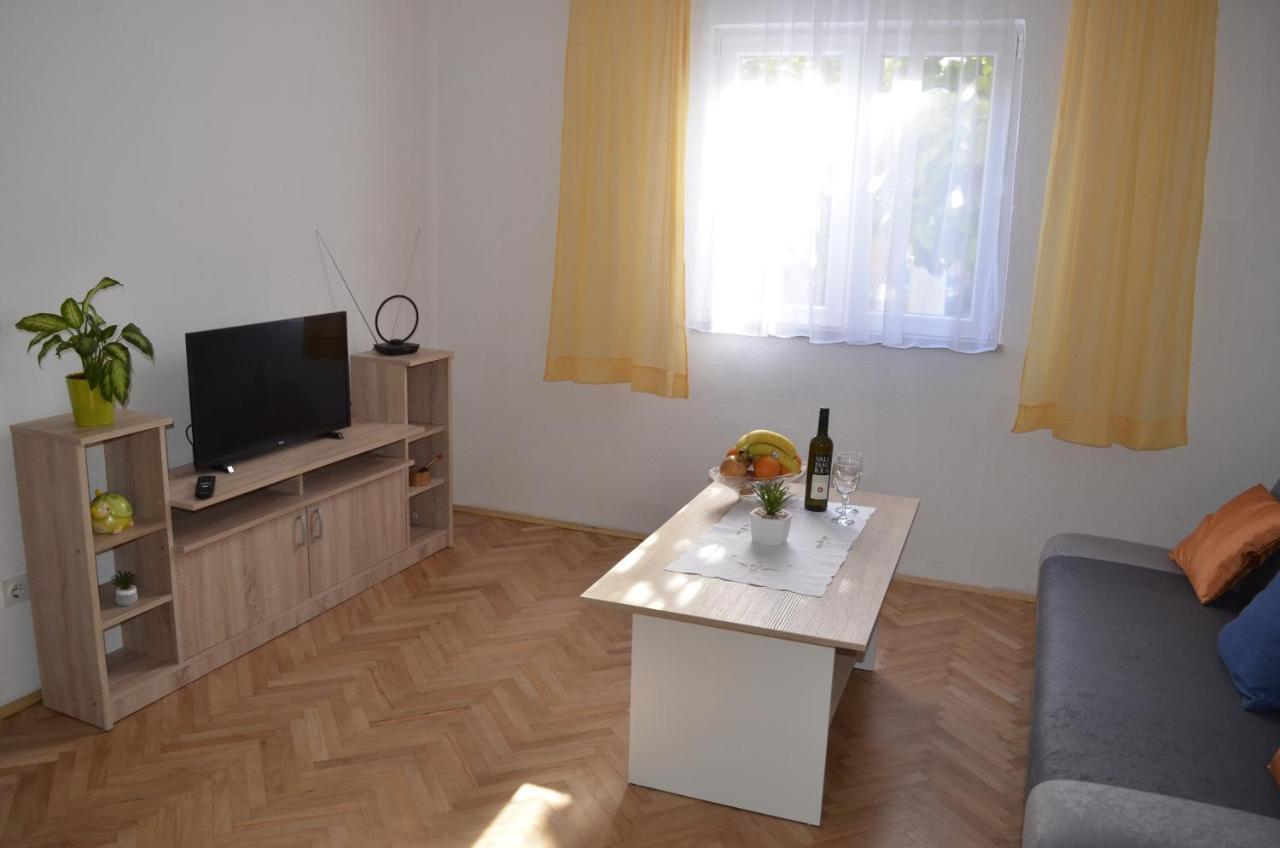 Apartment Ana Kaštel Sućurac Dış mekan fotoğraf