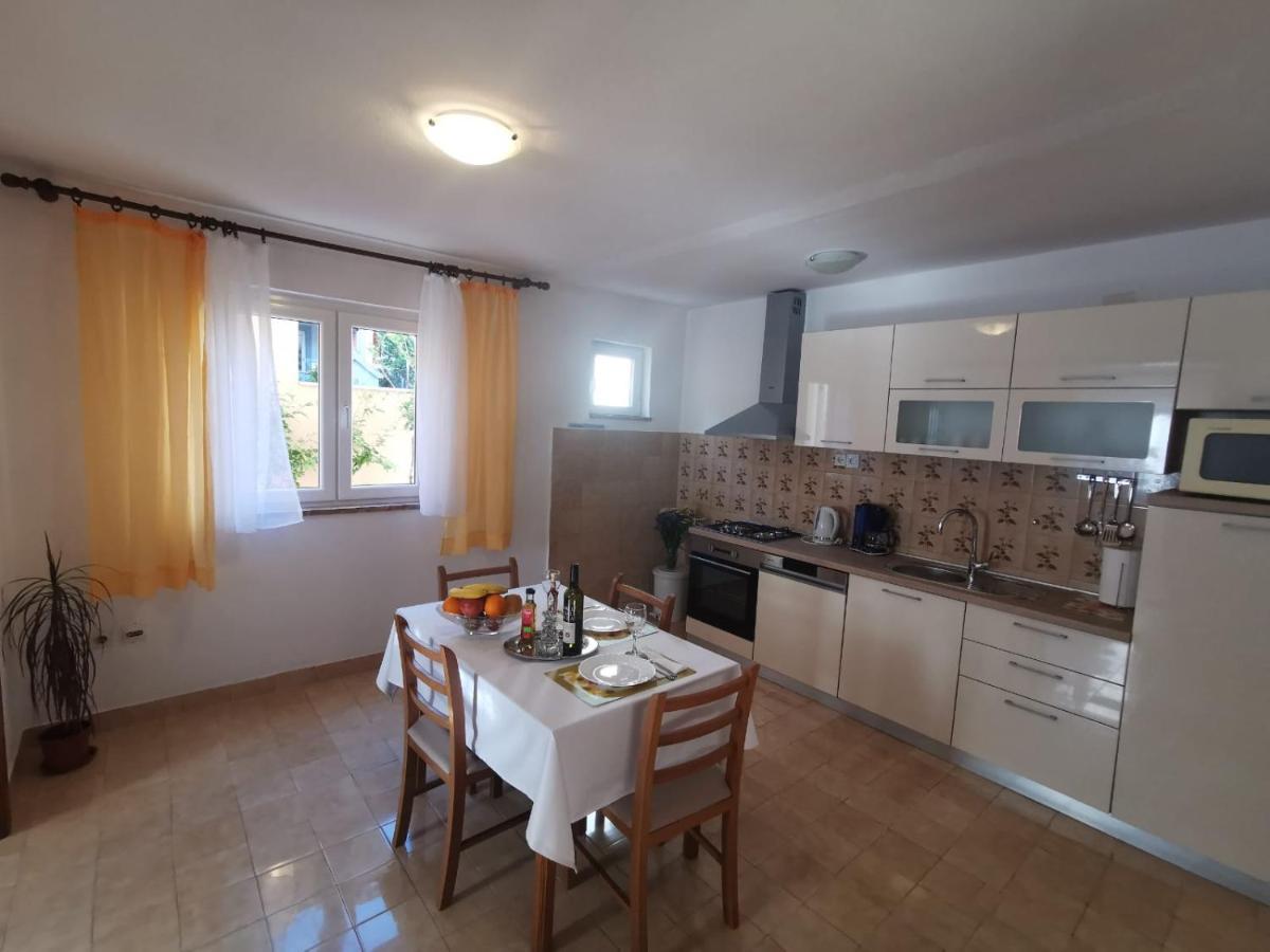 Apartment Ana Kaštel Sućurac Dış mekan fotoğraf
