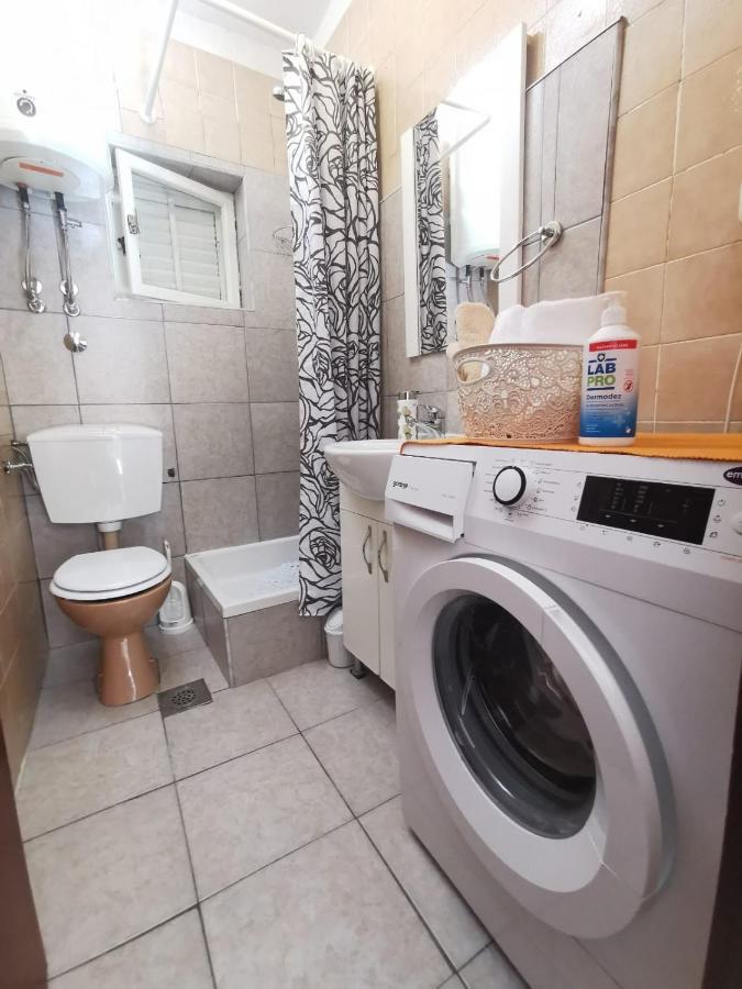 Apartment Ana Kaštel Sućurac Dış mekan fotoğraf
